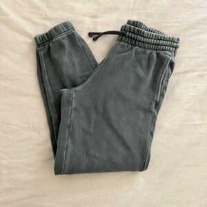 Aritzia TNA sweatpants